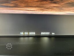 Land Rover Range Rover Vogue TD V8 / Leder / APK TUV 05-26