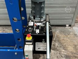 RHTC 100 TON M/H-M/C-2 Hydraulic Press