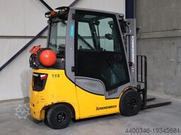 Jungheinrich TFG 320s