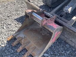 Takeuchi TB 240 POWERTILT