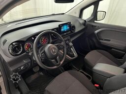 Mercedes-Benz T 180 d 7Gtr RfKam MBUX Totwi  CarPlay