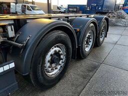 Renders Euro 800 3DFCST / Container Chassis / 45FT / 1x...