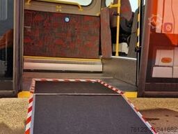 MERCEDES-BENZ Lagerfahrzeug Bürgerbus Niederflur 9 Sitze