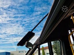 MERCEDES-BENZ Lagerfahrzeug Bürgerbus Niederflur 9 Sitze