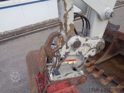 TAKEUCHI TB 250 Powertilt + 4 x Löffel TAK-Lock