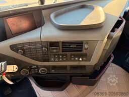 VOLVO FH 500 8x2*6 Tipper / Kran / Crane / HMF 2120