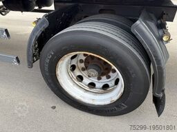  HSA 21 Koffer mit Hebebühne / Swiss-Vehicle