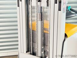 Jungheinrich ERD 220 - Service Neu- Triplex - Batterie 92%