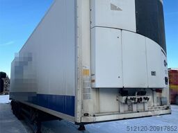 Schmitz Cargobull box semi-trailer with refrigeration/freezer unit