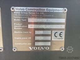 Volvo EW60E with 5 buckets