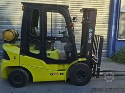 Clark GTS25