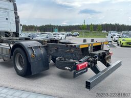 Mercedes-Benz Actros 1846L **Nutzung als Fahrschul-Lkw mög.** **Fahrschulausstattung**