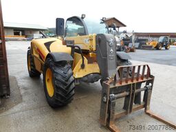 New Holland LM732