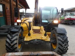 New Holland LM732