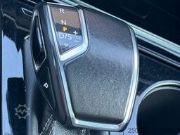 VOLKSWAGEN Touareg R-Line 4Motion