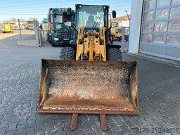 CAT 906M / 2020 / nur 480h / Gabel / Schaufel