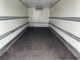 MAN TGL 12.220 Cool truck. Thermo King V300