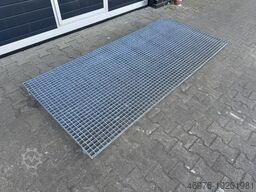 Gesamttiefe: 2.460 mm / Gesamtbreite: 1.130 mm / / MW: 35 x 40 mm / GR-126