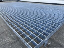 Gesamttiefe: 2.460 mm / Gesamtbreite: 1.130 mm / / MW: 35 x 40 mm / GR-126