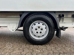 PEUGEOT Boxer 2,2 Blue-HDI Maxi Koffer Hebebühne