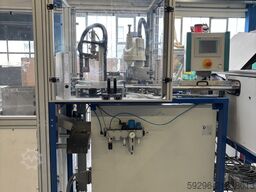 Deckelmontageanlage / Arburg 