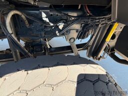 IVECO Trakker 360 4x4 Pritsche Kran 27m AHK