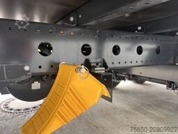 Möslein TPS 105 D-L  Planenanhänger, Ladebordwand + Durchladbar neuwertig