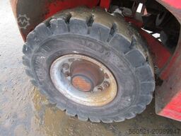 Manitou MI25D Triplex-Freihub 4,7m + Seitenschieber