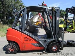 Linde H25D-02 - Triplex-Freihub 4,7m + Seitenschieber