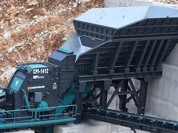 Constmach Vibrating Feeder Bunker Vibrating Feeder Bunker 80 to 50 T/H