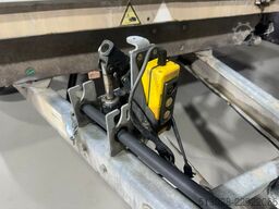 BÖCKMANN DK 3218/30 3-SEITEN KIPPER 3000KG