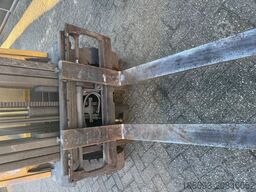 Hyster H 25 FT 2500 Kg diesel 3 delige mast, side shift