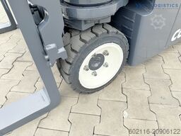 COMBILIFT CBE2500 TRIPLEX 5500 FORK POSITIONER