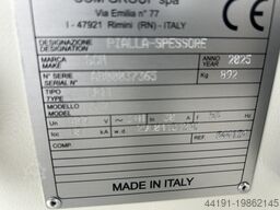 SCM L'invincibile S 7