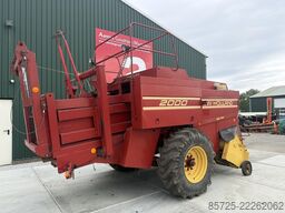 New Holland D2000