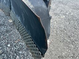 Snow plow 