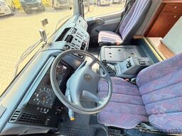 MERCEDES-BENZ ATEGO 1218  5  Pferde  Wohnung Dusche