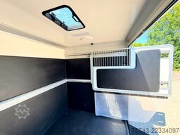 RENAULT Master STX 5 Sitzer Haras ex. Lang Automatik