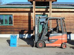 Linde E25H-01/600 mit Freihubmast