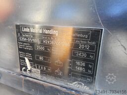 Linde E25H-01/600 mit Freihubmast