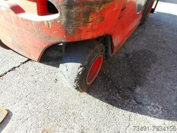 Linde E25H-01/600 mit Freihubmast