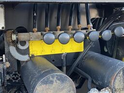 Volvo FM 370 + Euro 5 + Palfinger Z-Q170 Crane + 30to...