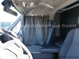 RENAULT Pritsche Plane mit Schlafkabine hinten