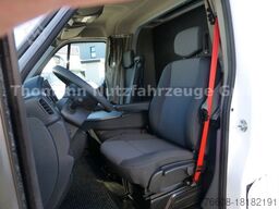 RENAULT Pritsche Plane mit Schlafkabine hinten