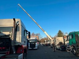 LIEBHERR Mobilkran LTC 1050-3.1 50t Kran hat nur 3300 h