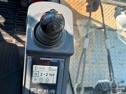 LIEBHERR Mobilkran LTC 1050-3.1 50t Kran hat nur 3300 h