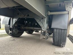 Fruehauf Semitrailer Dryfreight Standard Porte relevante