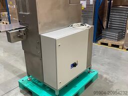 Thom Spout Inserting Machine for Pre-Mad SI-900