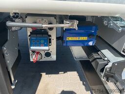 KRAKER ca. 92 m³ Schubboden/10mm Boden/Funk/Auch Miete!