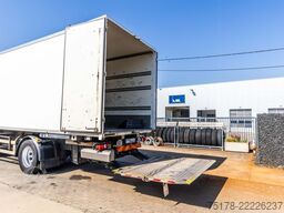 RENAULT D 320+HAYON BAR 2 T.